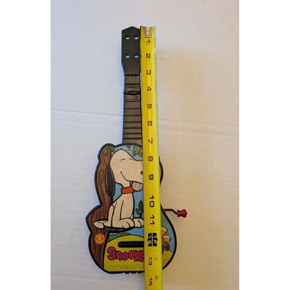 Snoopy Peanuts Toy Hand Crank Guitar Mattel 1967 Works, Fair
